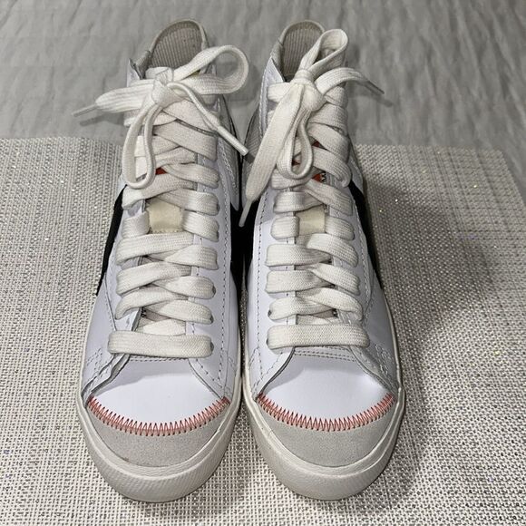 NIKE 9.5 Men’s White Black Blazer Mid '77 Jumbo with Orange Thread Detail - Picture 6 of 14